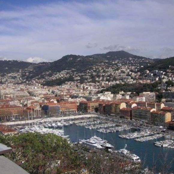 Meet your Posher, Julie - Picture 1 of 1